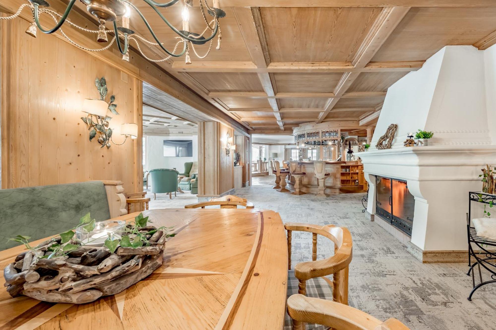 Wellness & Sporthotel Alpenhof Ehrwald Esterno foto