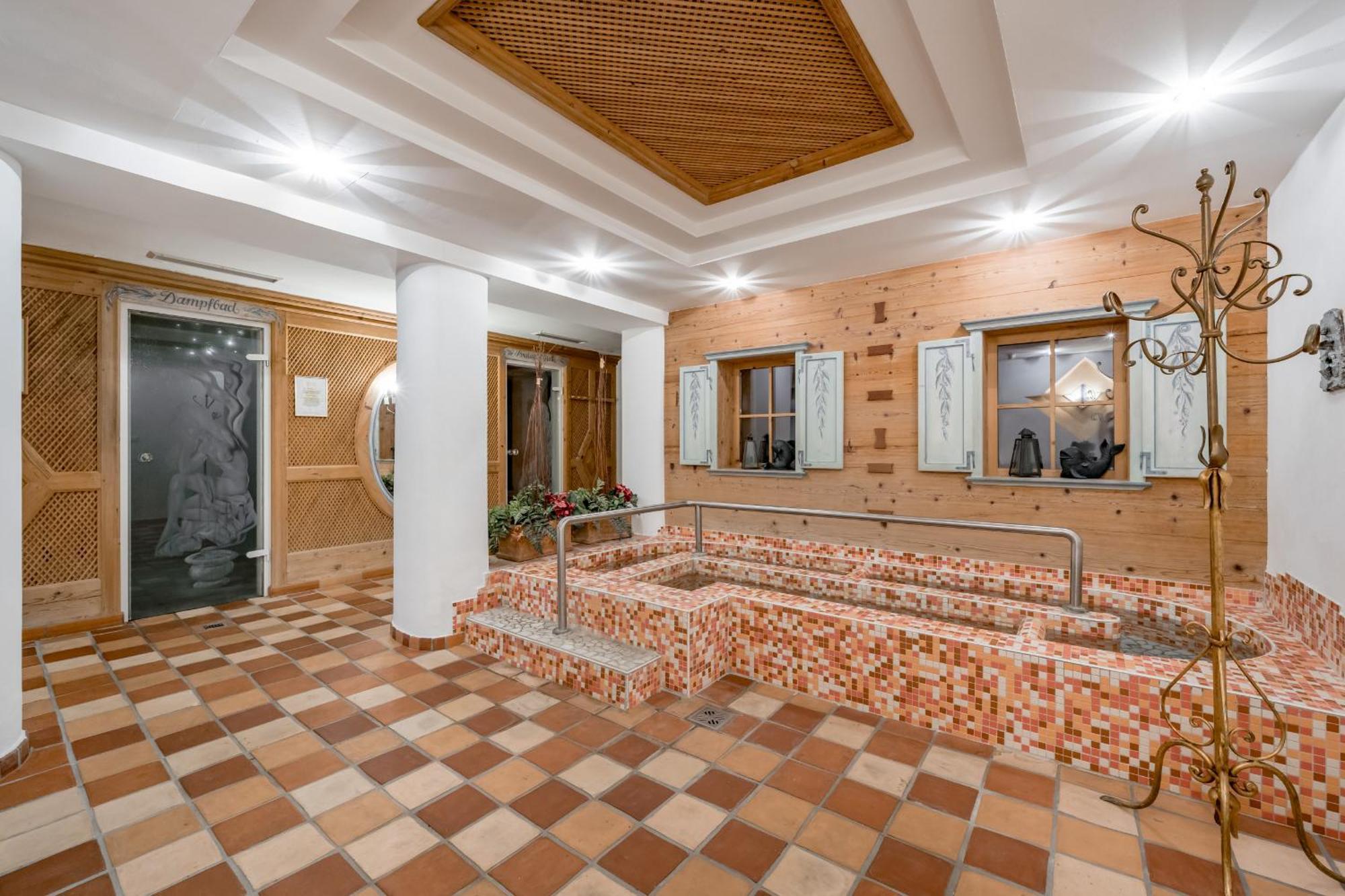 Wellness & Sporthotel Alpenhof Ehrwald Esterno foto